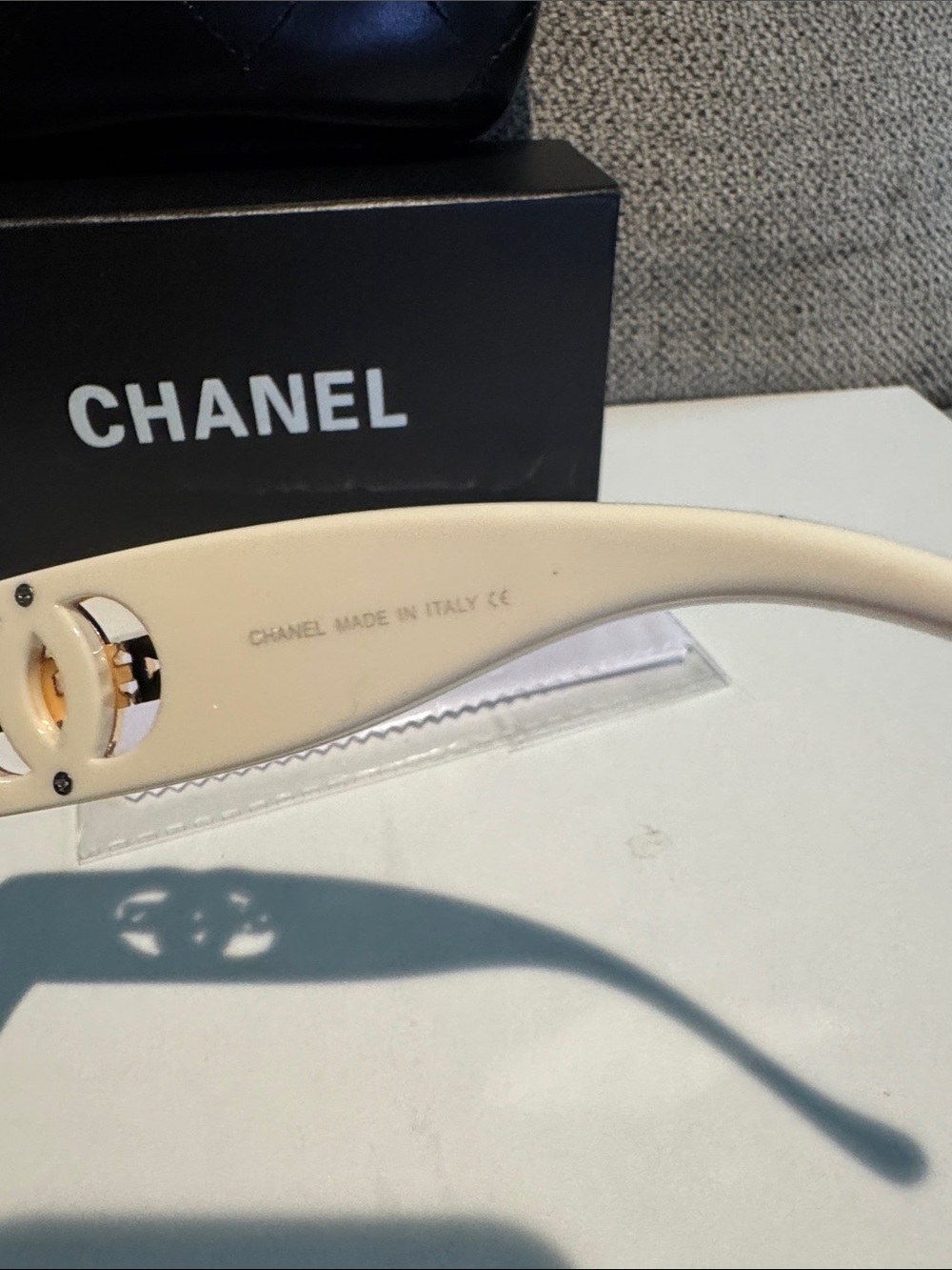 CHANEL Two-Tone Rectangular Sunglasses - Black Front & White Temples - Picture 5 of 8